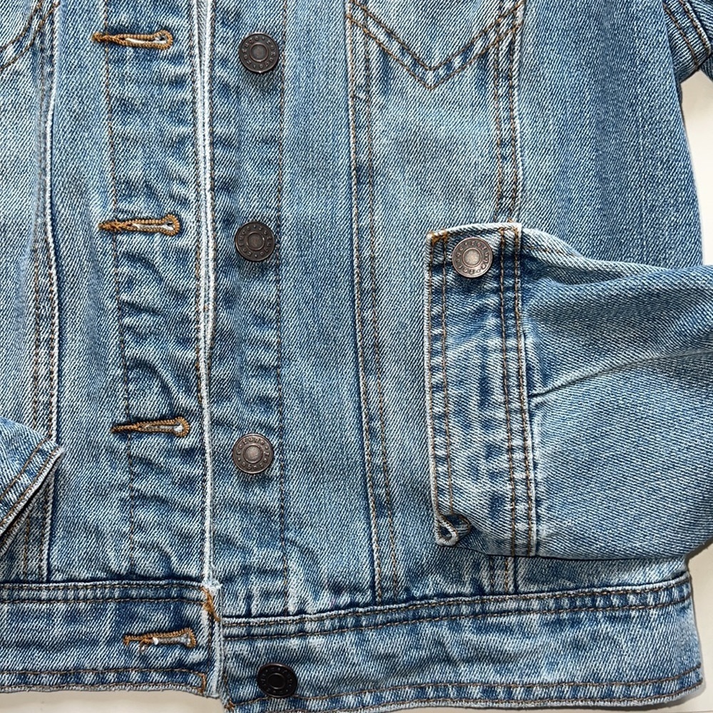 Refuge Medium Blue Denim Burton Front Cropped Jacket Size S - Picture 3 of 6